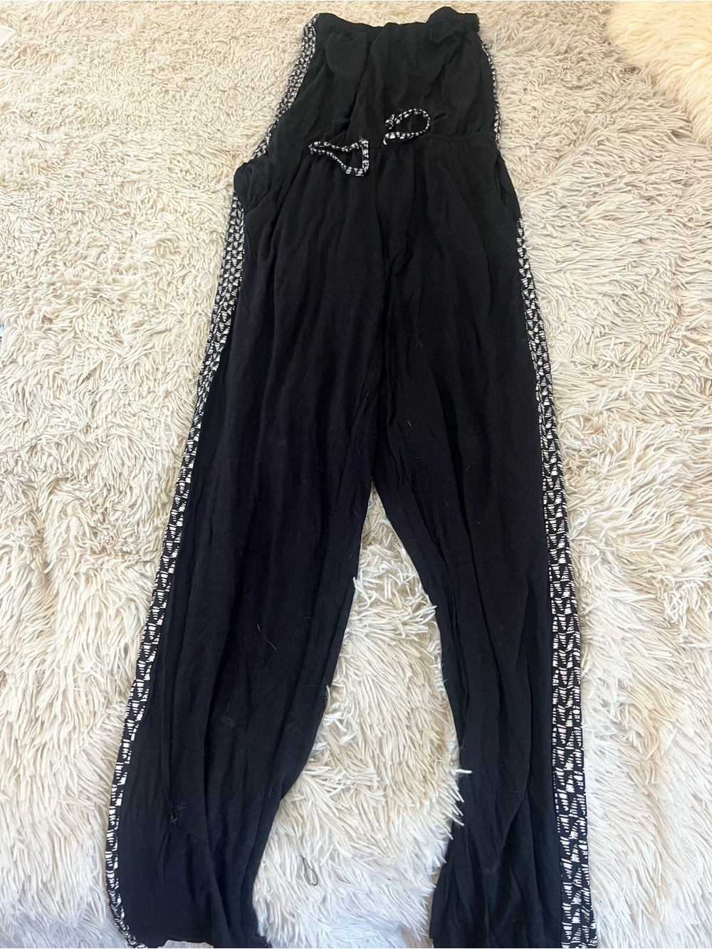VENUS Black Wide-Leg Jumpsuit with Monochrome Side Trim